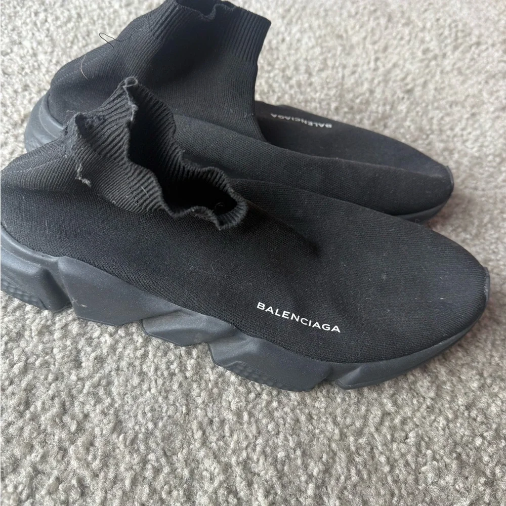 Black Slip-On Shoes - Picture 3 of 6